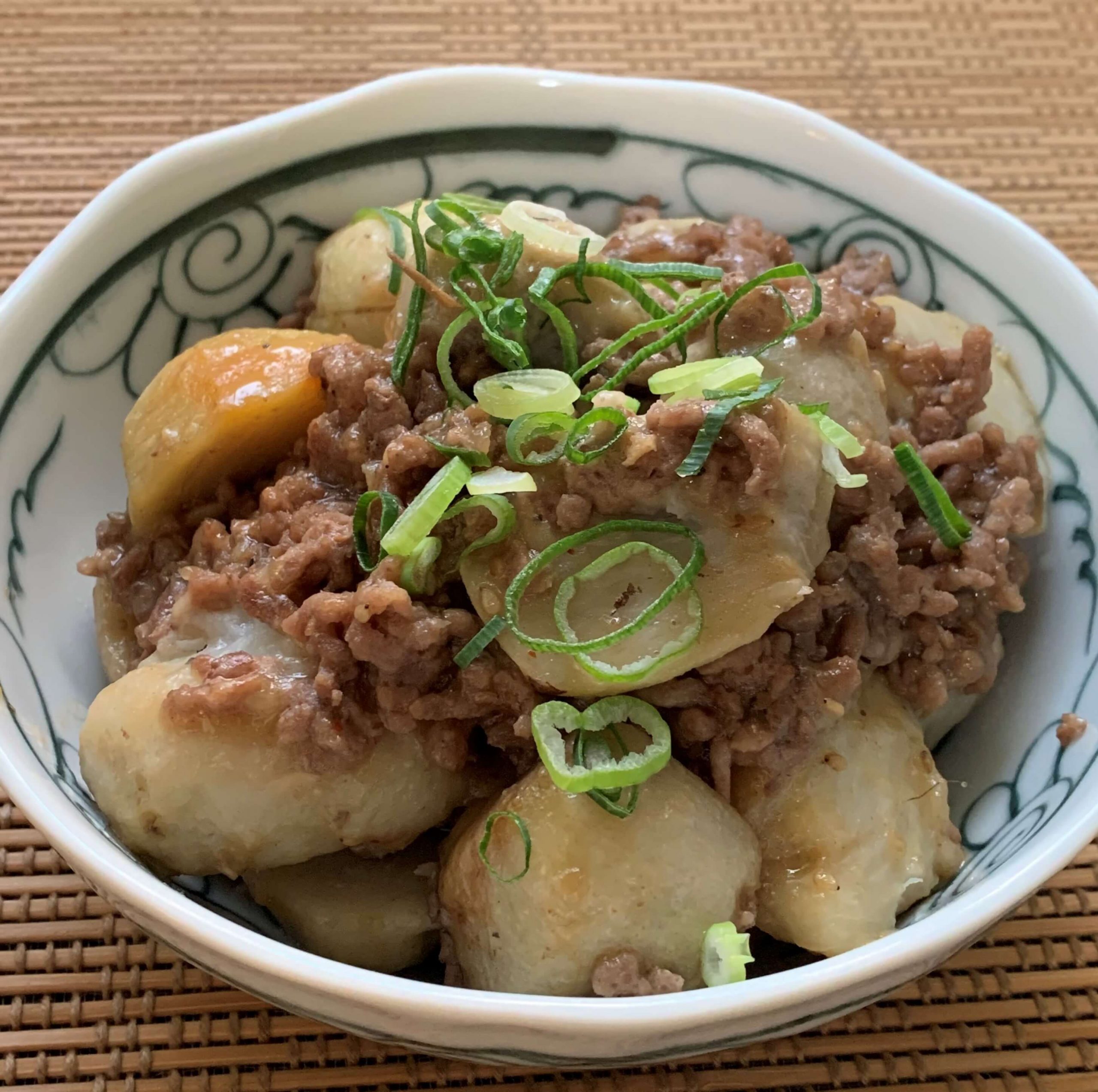 レンジで下ごしらえ☆里芋のスタミナひき肉炒め　ポリラップ　レシピ