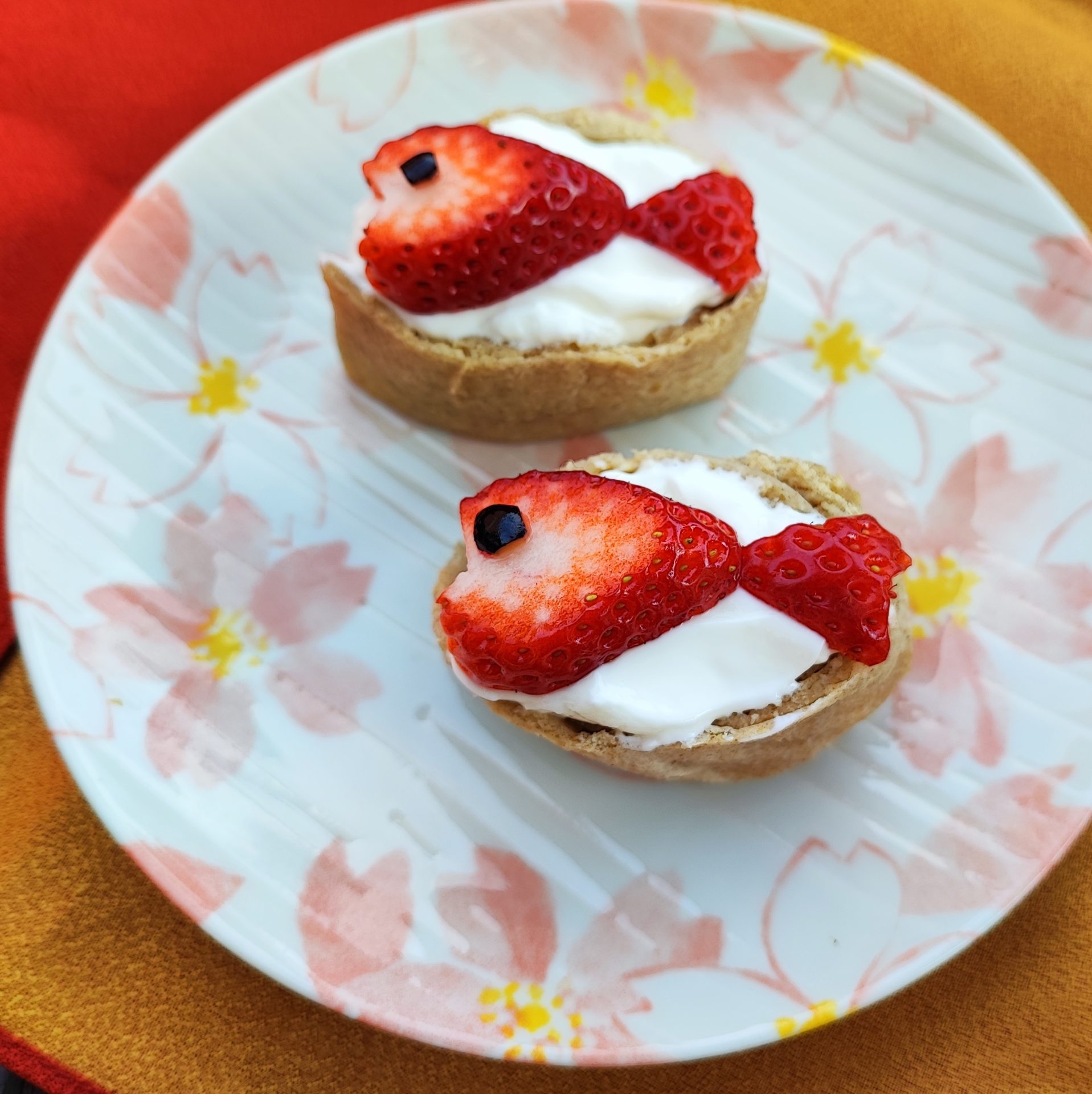 《離乳食完了期》めでたい苺ロール　ポリラップ　レシピ