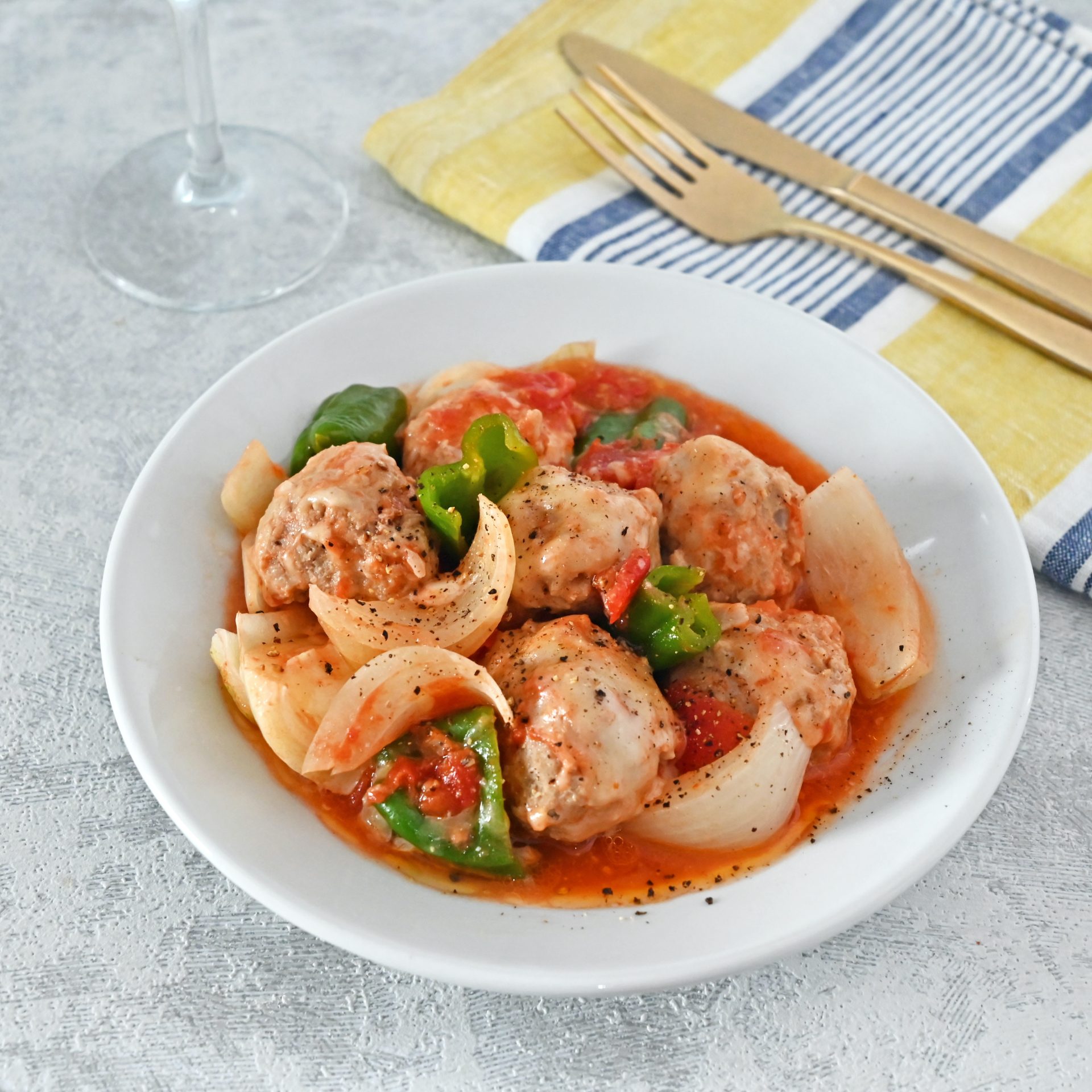 レンジで煮込みハンバーグ　ポリラップ　レシピ