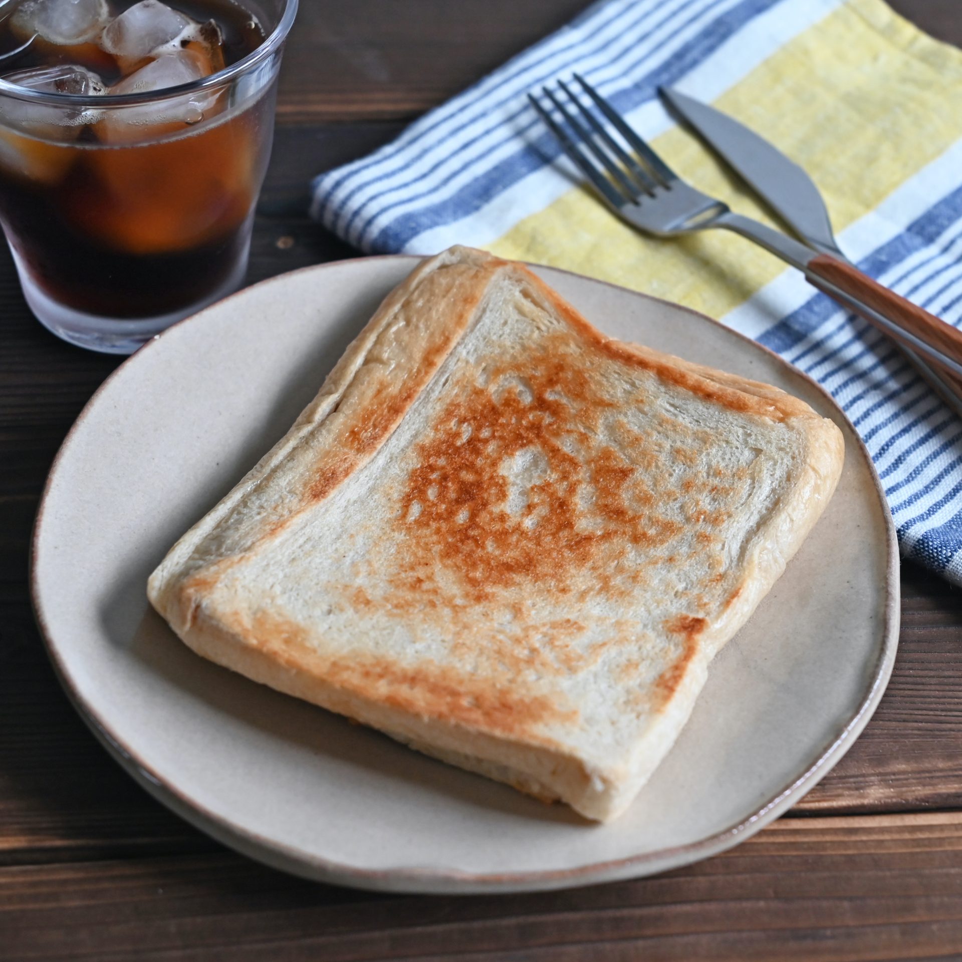フライパンで簡単♪ ハムとチーズのホットサンド　ポリラップ　レシピ