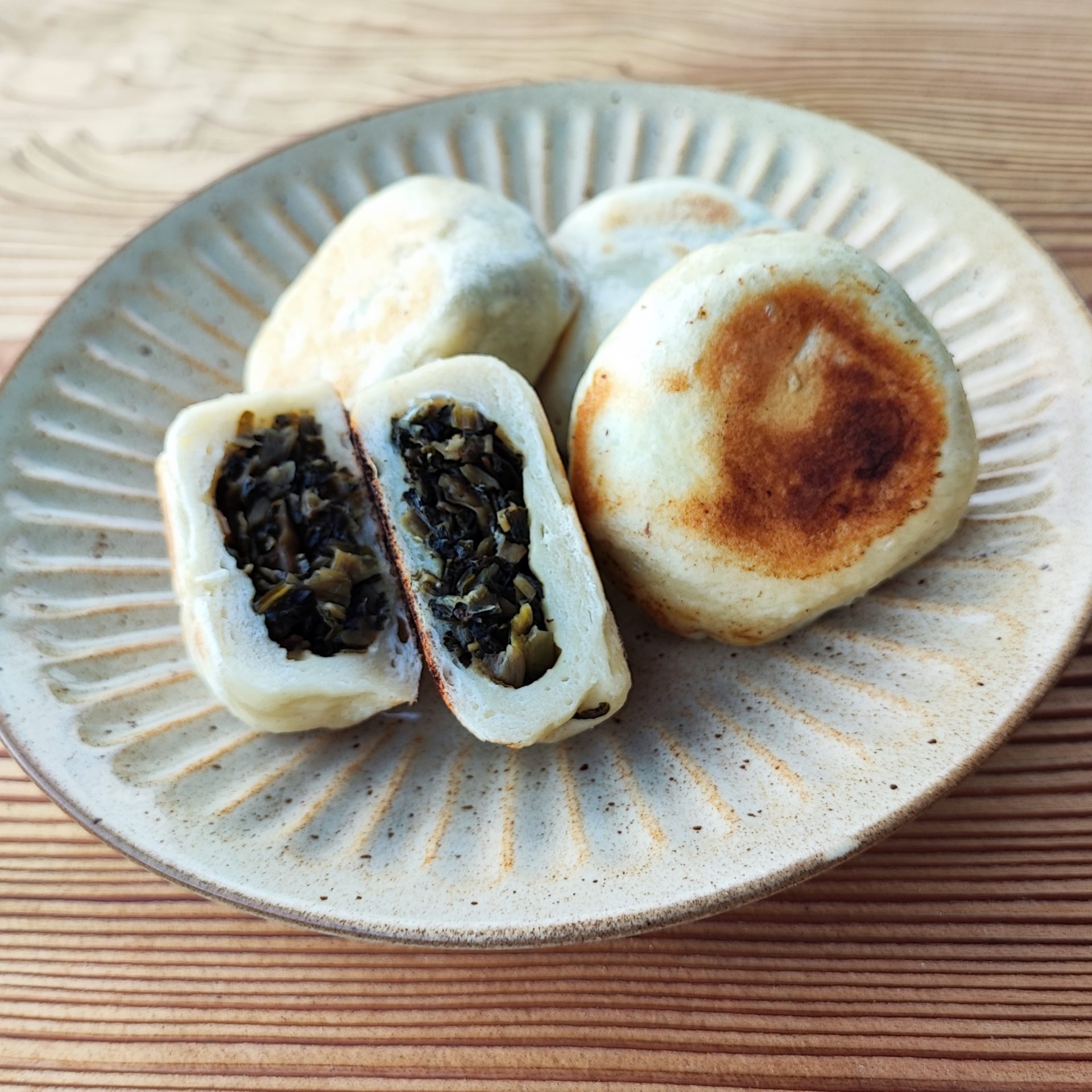 素朴でおいしい！高菜炒めのおやき　ポリラップ　レシピ