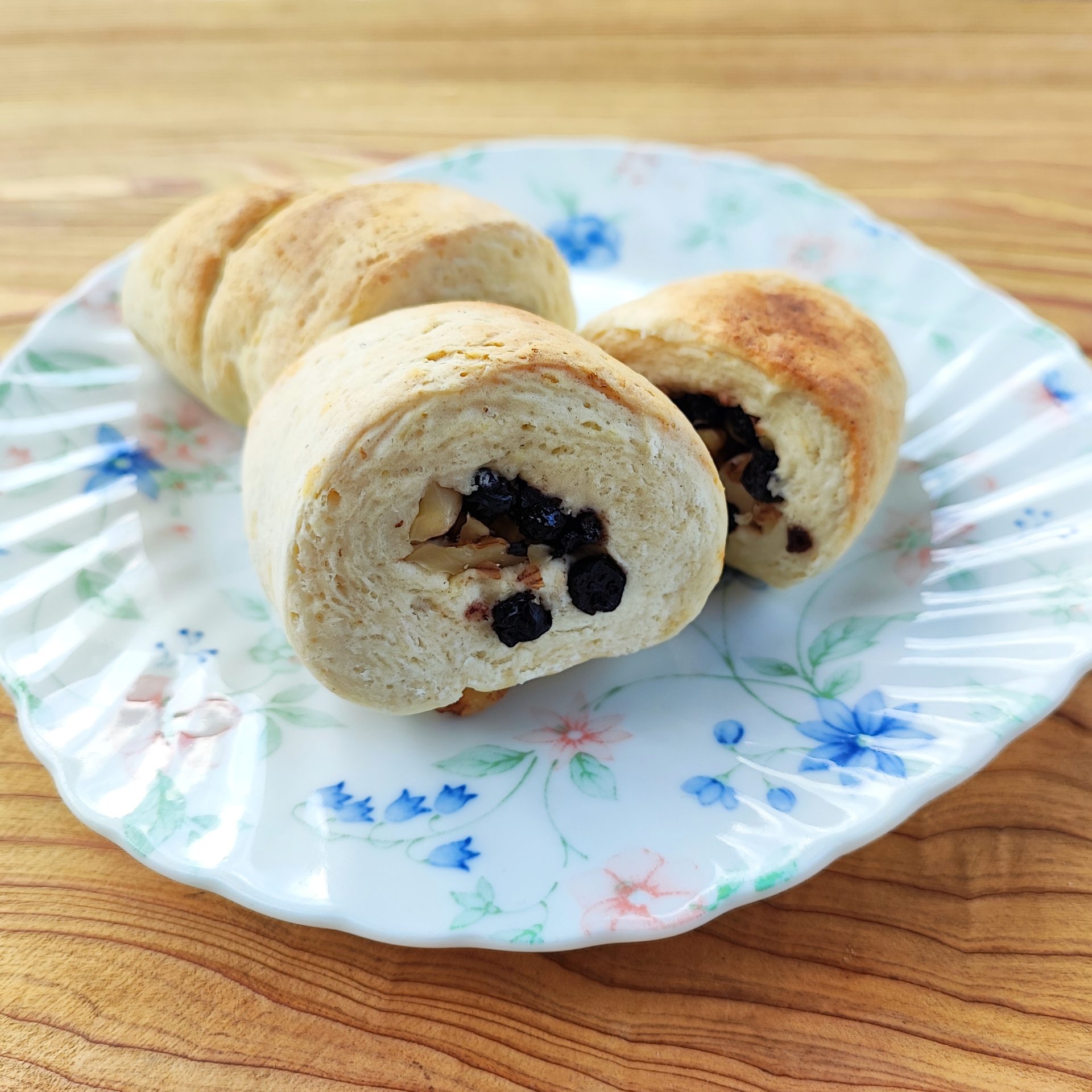 くるみとベリーのソーダロールパン　ポリラップ　レシピ